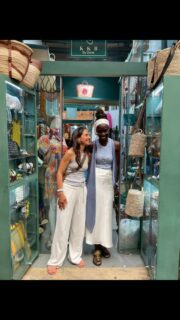 Un grand merci à notre cliente pour sa confiance 💙
Elle a choisi l’ensemble ceinture et bracelet faits main, une combinaison parfaite pour affirmer son style avec élégance ✨
🧵 Artisanat unique
🎨 Disponible en plusieurs couleurs
📩 Contactez-nous pour vos commandes personnalisées
#MerciPourVotreConfiance #AccessoiresArtisanaux #BraceletFaitMain #CeintureTressée #ModeÉthique #StyleUnique #K&BByDione